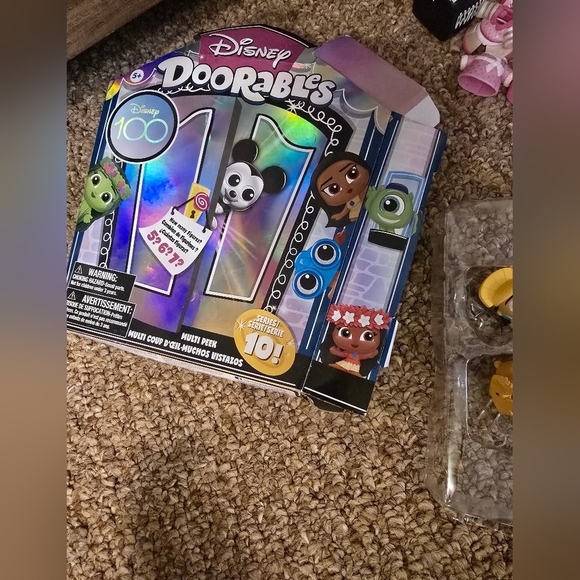 LOL Surprise Figures And Disney Doorables - Picture 4 of 4